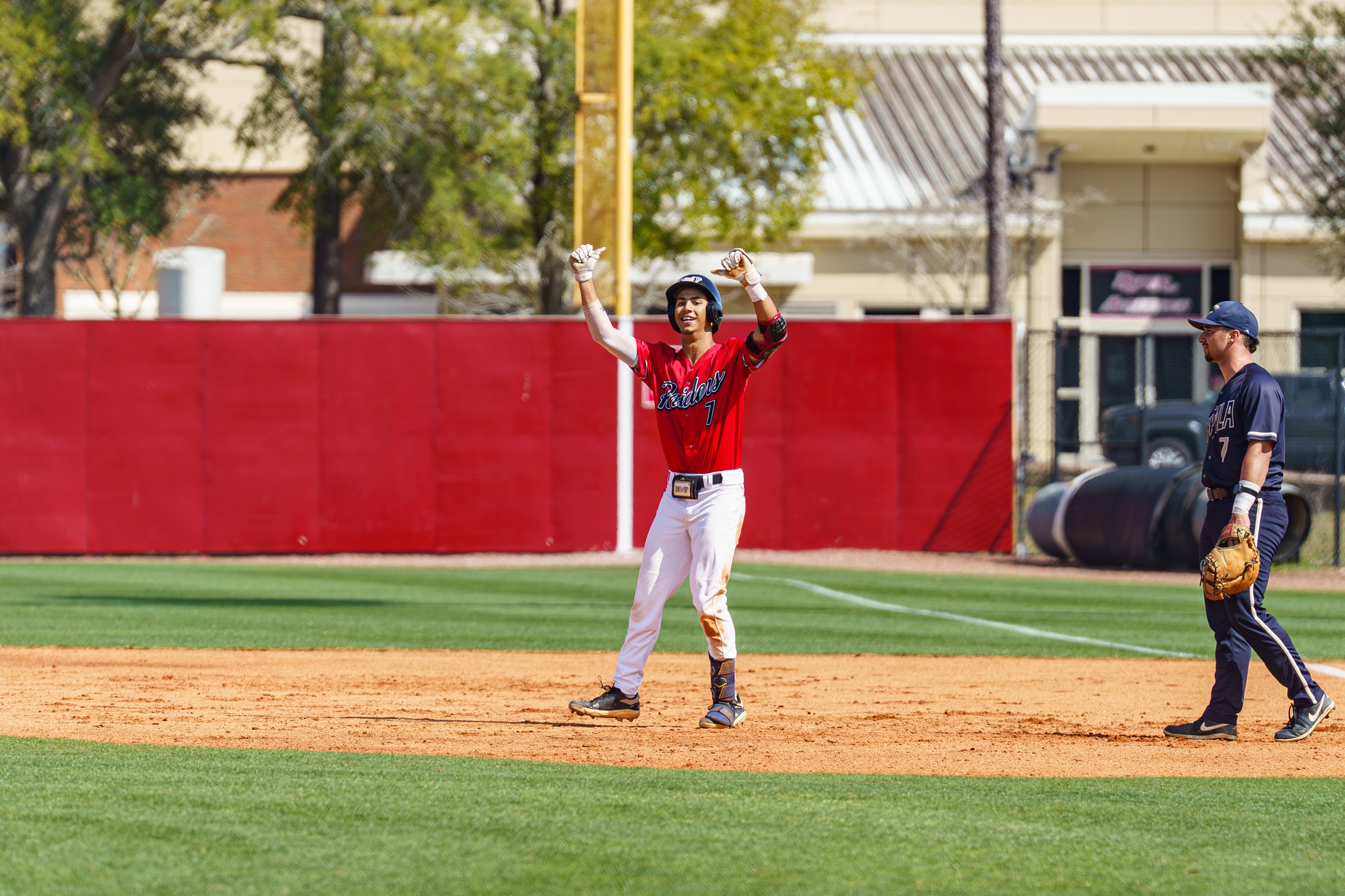 Raiders Salvage Series with Saturday Wins of No. 21 Gulf Coast