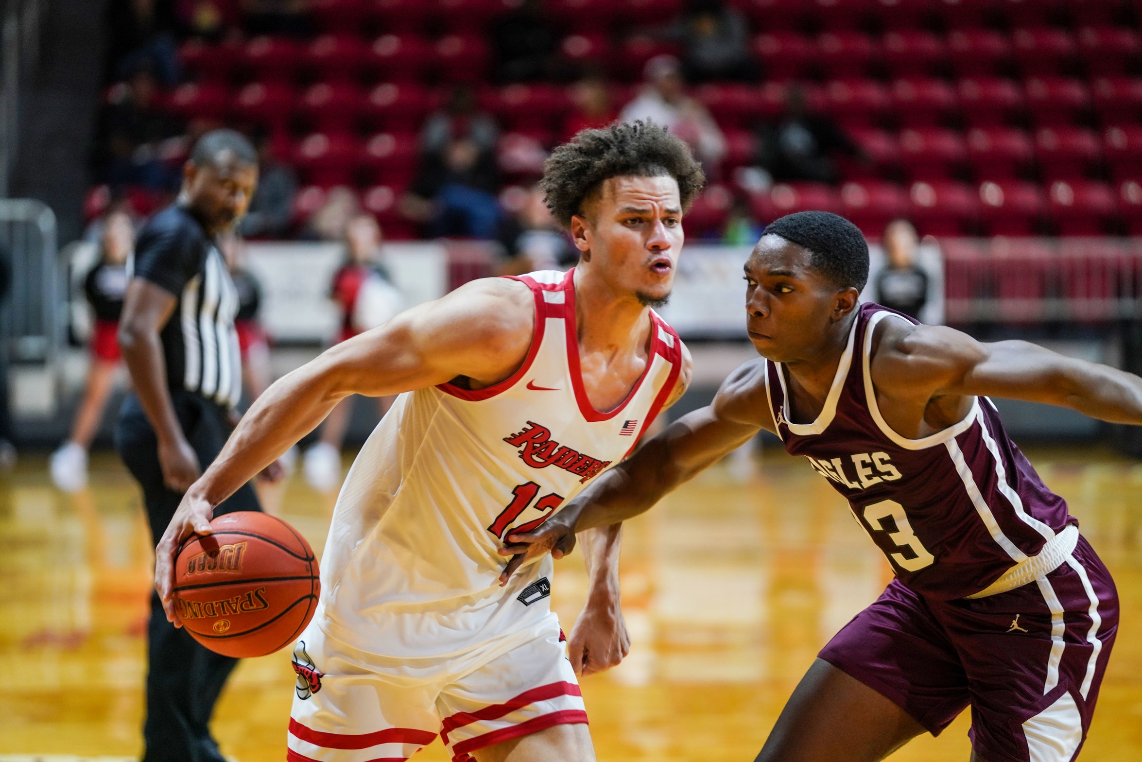 Raiders outpace Gulf Coast 79-74 to earn road victory