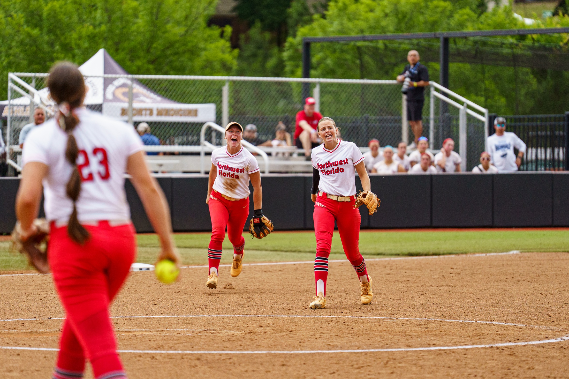 Three-Run Sixth Lifts Raiders Past Iowa Western in World Series Opener